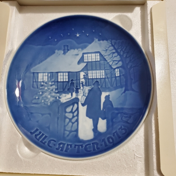B&G COPENHAGEN 1973 CHRISTMAS PLATE COLLECTION.  BLUE AND WHITE WITH BOX. - Picture 1 of 5